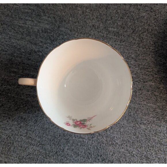 Shelley China Cup & Saucer in Rose/Rosebud Floral Pattern with Peach/Cream Bands - Picture 4 of 5